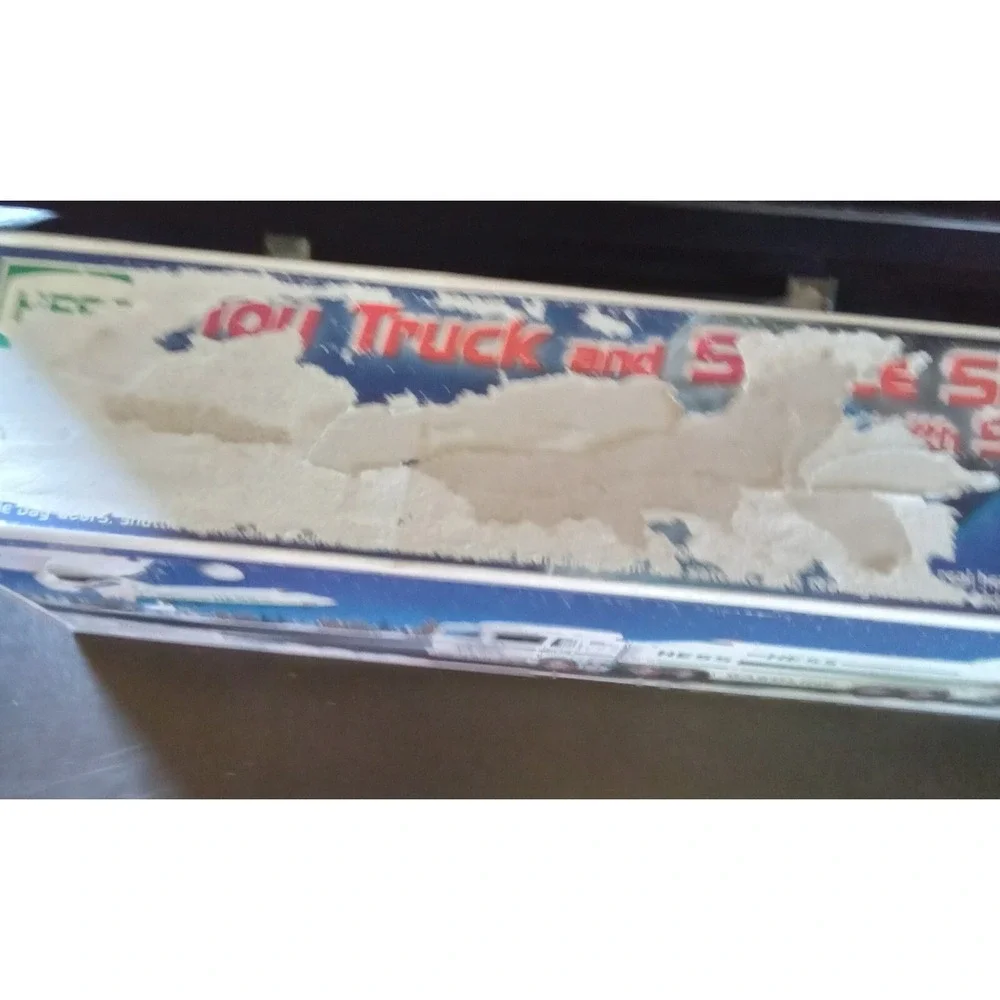1999 Hess Toy Truck and Space‎ Shuttle with Satellite Vintage Collectible Boxed
